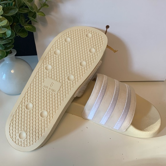adidas Adilette Velvet Wonder White - Picture 6 of 6